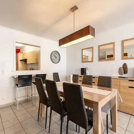 Bruges Near Leopoldpark & Harbor