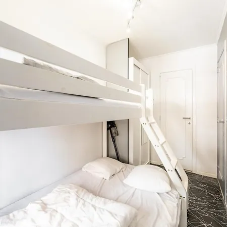 Bruges Near Leopoldpark & Harbor *